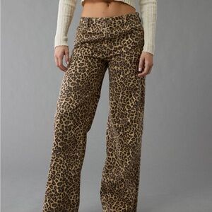 American Eagle Low Rise Baggy Wide Leg Jeans